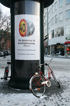 Pelare med reklamkampanjen