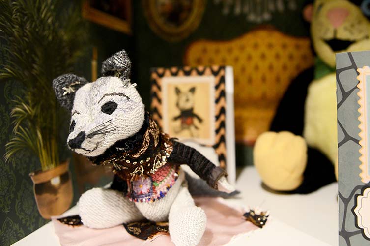 Herr Krås är en av katterna på hotellet.